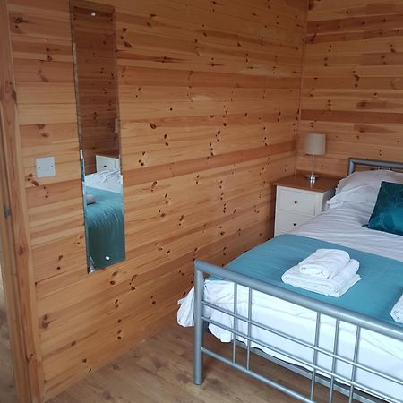 Acorn Camping And Caravan Park 兰特威特马哲 外观 照片