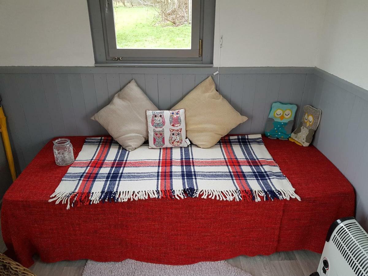 Acorn Camping And Caravan Park 兰特威特马哲 外观 照片