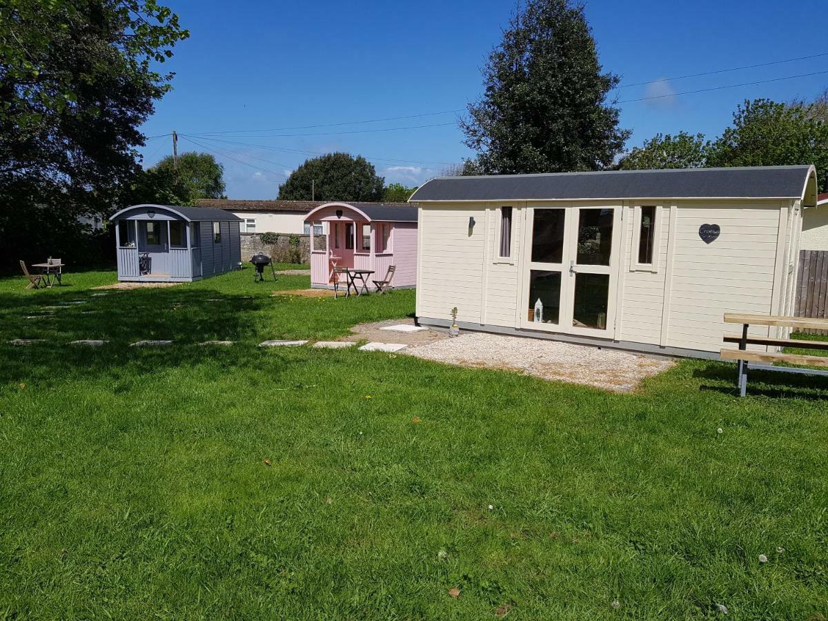 Acorn Camping And Caravan Park 兰特威特马哲 外观 照片