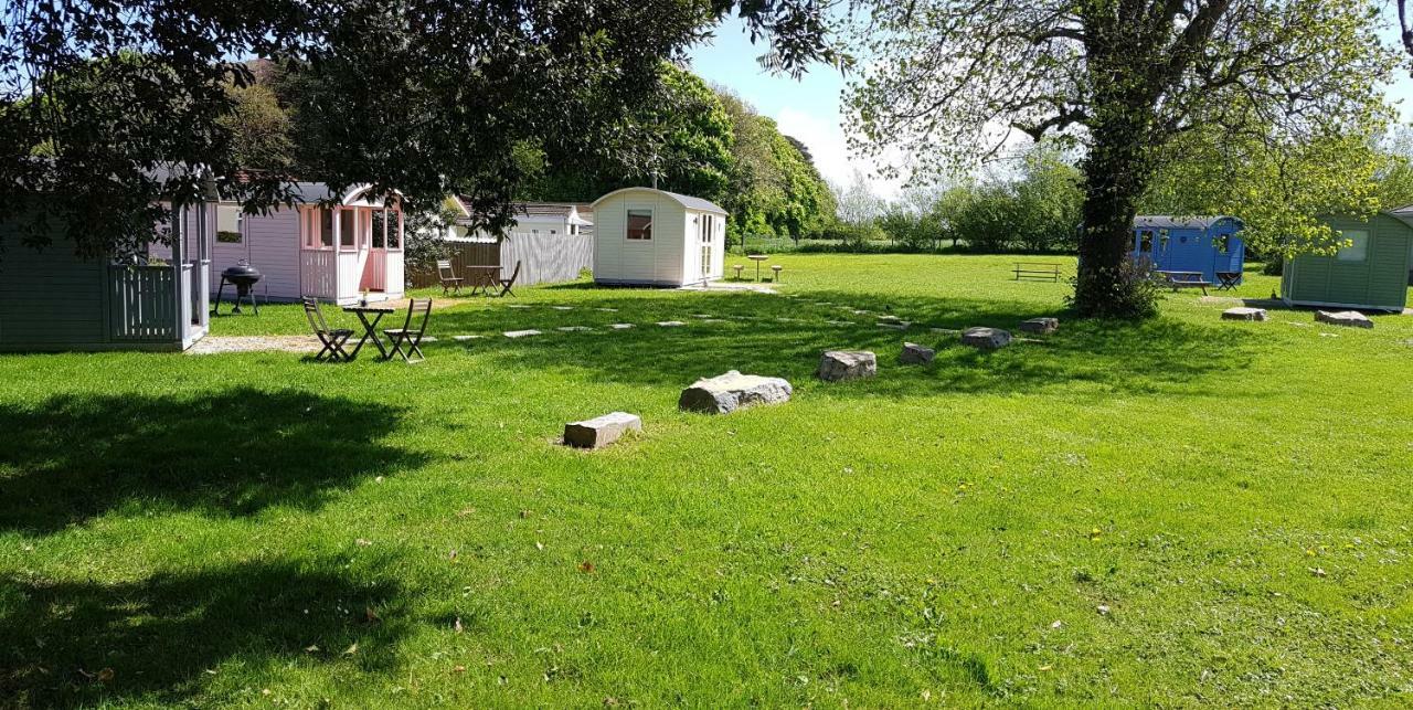 Acorn Camping And Caravan Park 兰特威特马哲 外观 照片