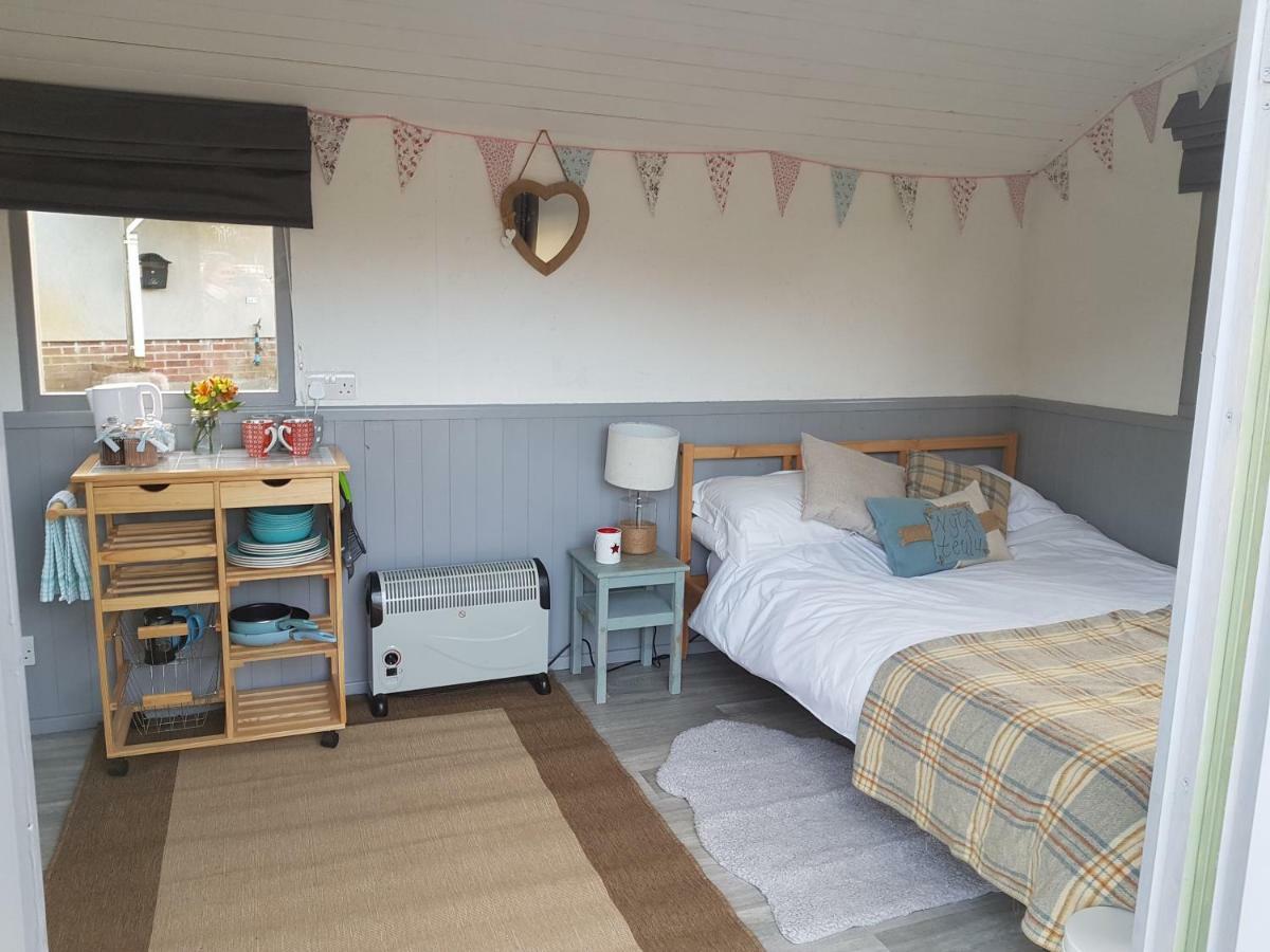 Acorn Camping And Caravan Park 兰特威特马哲 外观 照片