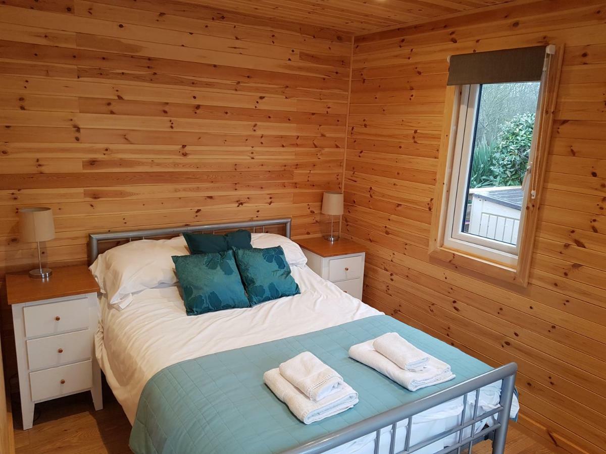Acorn Camping And Caravan Park 兰特威特马哲 外观 照片